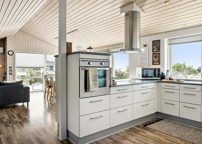 3 Bedroom Amazing In Brenderup Fyn Holiday home *