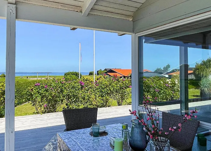 3 Bedroom Amazing In Brenderup Fyn Дом отдыха *