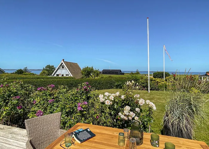 3 Bedroom Amazing In Brenderup Fyn *